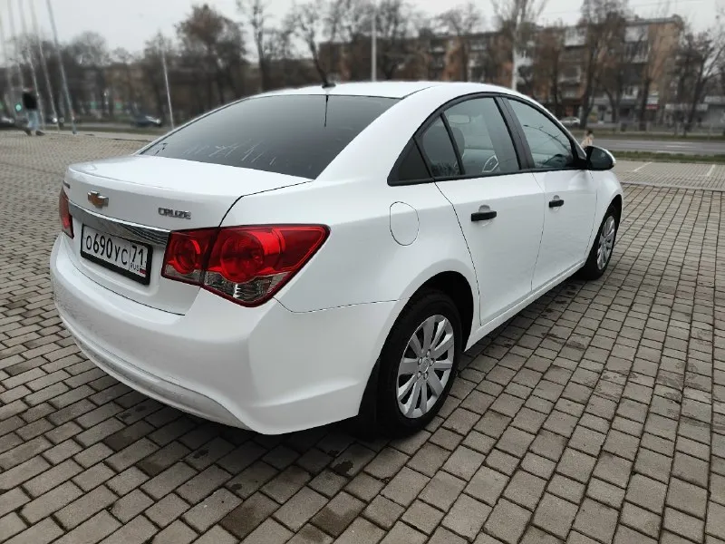 Цена: 1.100 продаю: chevrolet cruze ( chevrolet круз) пробег: 56тысяч (оригинал) по факту 1 владелец год выпуска: 2014 двигатель: 1.6 бензин коробка: автомат привод: передний продажа с переоформлением. автомобиль полностью обслуженный. всё работает в штатном режиме. салон в прекрасном состоянии. более подробную информацию что было сделано предоставлю по телефону. город донецк +7949-429-36-77 📞 звоните: +7(949)4293677 - фотография - 5
