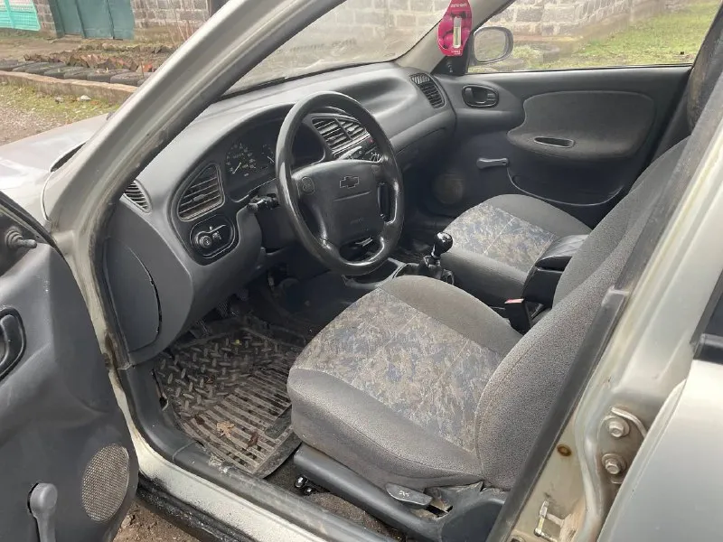 Продам chevrolet ланус 2006 года на полном боевом ходу газ бензин ходовая на отлично резина хорошая салон хороший чистый двигатель коробка на отлично авто сел поехал продам по цене жиги 140 торг +79495773715 📲 tg: вася панченко 📞 звоните: +7(949)5773715 - фотография - 5