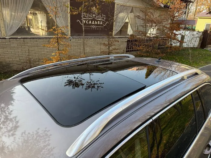 🚘 марка / модель:skoda superb lаurin&klement 📮 город:донецк 📅 год выпуска:2012 💶 цена:1.150.000р 📊 пробег:200.000км ⛽ двигатель (тип, объем, ):бензин,2.0 🔧 тип кпп:автомат 📝 описание: в продаже очень редкий и отличный автомобиль, акпп мокрая dq250 и мотор ccza 2.0. максимальная комплектация lаurin&klement в ней есть все даже зонтик) вентиляция и обогрев всех сидений, музыка sound system, навигация, климат многозонный, шторки, электро багажник, адаптивная оптика, панорамная крыша, память сидений, камера заднего вида, бесключевой доступ, кнопка старт стоп и т. д. технически на отлично, кузов чувствует себя прекрасно, готов к любым проверкам на вашем сто. машина дарит много положительных эмоций, двигатель, коробка обслужены салон в отличном состоянии комплектация laurin&klement эксплуатация автомобиля с 2013г, только лишь в одной семье, птс оригинал, два ключа. отличный автомобиль за свои деньги ☎ контактный телефон:+79495505985телеграм) - фотография - 5