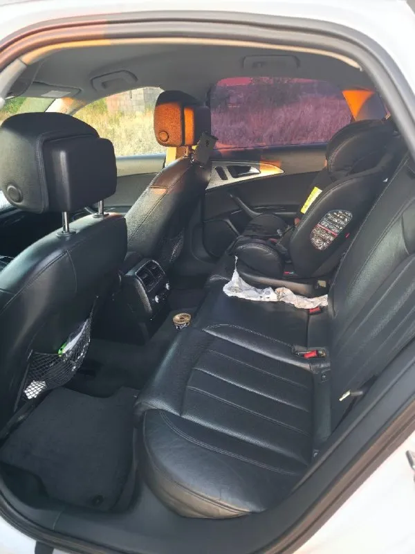 Продам. audi a6 c7 quattro ✅ s-line. ✅ 2011. ✅ двигатель 3.0 tdi (cduc) ✅ 7 ступений. (dl501) ✅ 301 000 тыс. км. ✅ парктроники перед+задний. ✅ мmi с блютуз. ✅ led свет + бронепленка ✅ память сидений. ✅ контурная подсветка салона и внешних ручек. ✅ салон в отличном состоянии, кожа. ✅ датчики дождя, света, 4-х климат контроль, подогрев продувка сидений. ✅ диски r19. ✅ новые тормозные диски, колодки, ступичные подшипники, термостат и генератор. ✅ в автомобиле работает все. автомобиль по технике и кузову без проблем. лутугино +79591242117 цена 1.8🍋 📞 звоните: +7(959)1242117 - фотография - 8