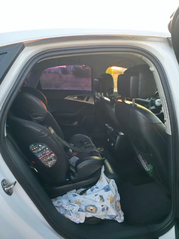 Продам. audi a6 c7 quattro ✅ s-line. ✅ 2011. ✅ двигатель 3.0 tdi (cduc) ✅ 7 ступений. (dl501) ✅ 301 000 тыс. км. ✅ парктроники перед+задний. ✅ мmi с блютуз. ✅ led свет + бронепленка ✅ память сидений. ✅ контурная подсветка салона и внешних ручек. ✅ салон в отличном состоянии, кожа. ✅ датчики дождя, света, 4-х климат контроль, подогрев продувка сидений. ✅ диски r19. ✅ новые тормозные диски, колодки, ступичные подшипники, термостат и генератор. ✅ в автомобиле работает все. автомобиль по технике и кузову без проблем. лутугино +79591242117 цена 1.8🍋 📞 звоните: +7(959)1242117 - фотография - 9