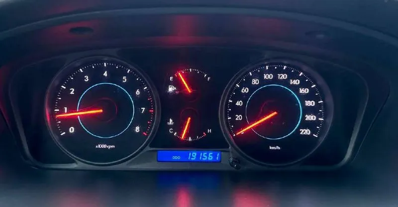 🇰🇵 chevrolet epica 💰цена: 670 000р 🏢город: мариуполь 📅год выпуска: 2011 🧾пробег: 191 565 км. ⚙️двигатель: 2.0 ⛽топливо: бензин ⚙️кпп: механика 📞 телефон: +7-949-727-41-51 +7-949-551-91-52 +7-989-263-55-56 💾 описание: переднеп. .. намики, технологичных решений и европейского уровня комфорта. этот презентабельный автомобиль – отличное решение как для деловых поездок, так и для незабываемого отдыха. ✅ 1 владелец за всю историю. ✅ отличное состояние. ✅ кузов без коррозии. ✅ южная эксплуатация. ✅ оригинальный пробег. ✅ шикарная комплектация. улица шевченко 2️⃣6️⃣9️⃣ 🏦 возможна продажа в кредит по двум документам. - фотография - 9