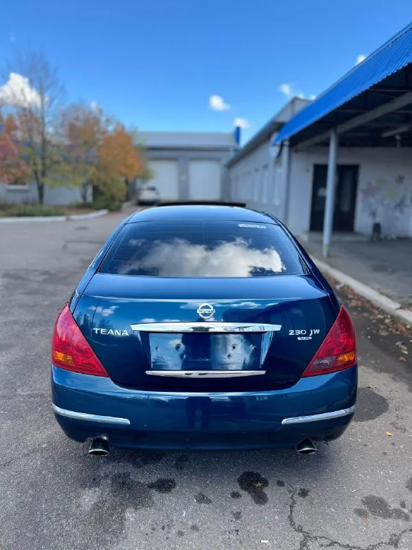 Nissan teаnа j31 японской сборки рестайлинг 2007г. 2.4 полноценный автомат чиcтaя иcтopия! машина в очень достойном состоянии было вложено не мало времени и средств. поменяли много чего а именно: -полностью поменяна подвеска. дорогу держит отлично, не гремит, посторонних шумов нет! -полностью поменян и доработан свет автомобиля (цена 38 000 тыс. ) светло как днём! дальний свет даже не включаю мотор чувствует себя отлично все расходники менялись вовремя (замена масла каждые 6000км). ни ест ни грамма! автомат так же чувствует себя отлично передачи переключает плавно без пинков. электропривод сидений, память сидений, климат двухзонный, бесключевой доступ, камера заднего вида, два комплекта ключей по кузову машинка без гнили от слова совсем. без шпаклёвки! без дтп лобовое без трещин комплектация premium! с люком не течет работает исправно! самая полная комплектация для этого мотора ! документы чистые, проверки на сто приветствую состояние машины сел поехал цена 690.000 торг +79493815086 - фотография - 7