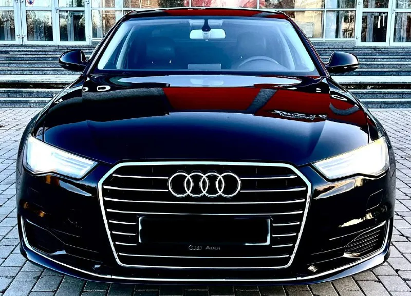 Audi a6 в кузове c7 рейсталинг!год 2016 двигатель 1.8 tfsi (прошита 240 коней) коробка передач :автомат автомобиль в отличном состоянии, двигатель работает отлично, ходовая в отличном состоянии, коробка переключает без пинков, кузов целый без вмятин и царапин и тому подобное!электро зеркала с подогревом, обогрев переднего и заднего стекла, помощь, круиз, климат, датчики света и дождя, кожаный салон, кнопка старт -стоп, без ключевой и много чего. машина полностью обслужена от а и до я !также нанесено керамическое покрытие!!!машина смотрится отлично !расход по городу 10-11литров, едет очень шустро !цвет черный жемчуг!цена 2.070.000₽ торг!+79493578236 или телега +79094166333 также возможен обмен! - фотография - 3