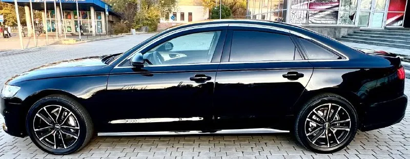 Audi a6 в кузове c7 рейсталинг!год 2016 двигатель 1.8 tfsi (прошита 240 коней) коробка передач :автомат автомобиль в отличном состоянии, двигатель работает отлично, ходовая в отличном состоянии, коробка переключает без пинков, кузов целый без вмятин и царапин и тому подобное!электро зеркала с подогревом, обогрев переднего и заднего стекла, помощь, круиз, климат, датчики света и дождя, кожаный салон, кнопка старт -стоп, без ключевой и много чего. машина полностью обслужена от а и до я !также нанесено керамическое покрытие!!!машина смотрится отлично !расход по городу 10-11литров, едет очень шустро !цвет черный жемчуг!цена 2.070.000₽ торг!+79493578236 или телега +79094166333 также возможен обмен! - фотография - 4