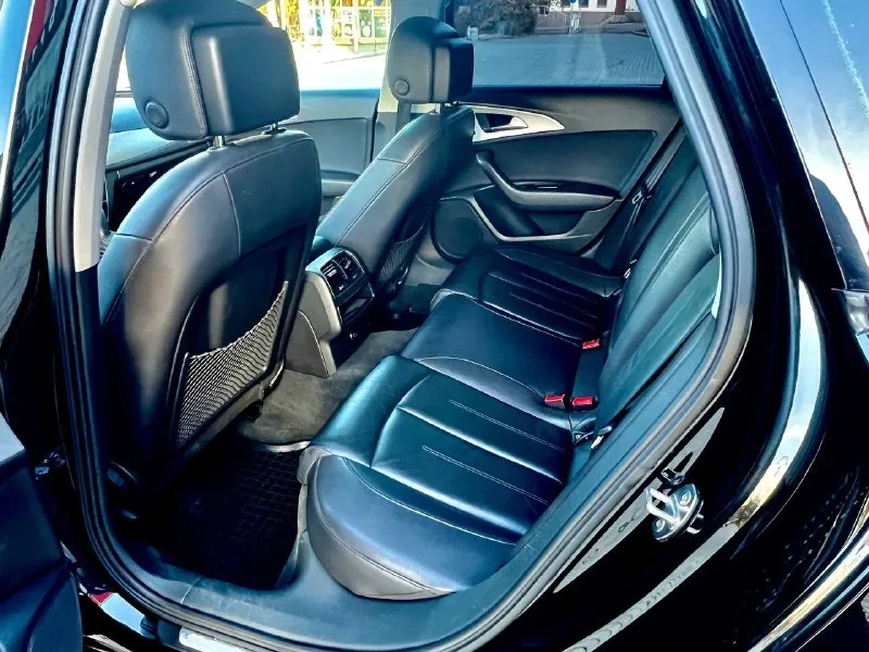 Audi a6 в кузове c7 рейсталинг!год 2016 двигатель 1.8 tfsi (прошита 240 коней) коробка передач :автомат автомобиль в отличном состоянии, двигатель работает отлично, ходовая в отличном состоянии, коробка переключает без пинков, кузов целый без вмятин и царапин и тому подобное!электро зеркала с подогревом, обогрев переднего и заднего стекла, помощь, круиз, климат, датчики света и дождя, кожаный салон, кнопка старт -стоп, без ключевой и много чего. машина полностью обслужена от а и до я !также нанесено керамическое покрытие!!!машина смотрится отлично !расход по городу 10-11литров, едет очень шустро !цвет черный жемчуг!цена 2.070.000₽ торг!+79493578236 или телега +79094166333 также возможен обмен! - фотография - 7