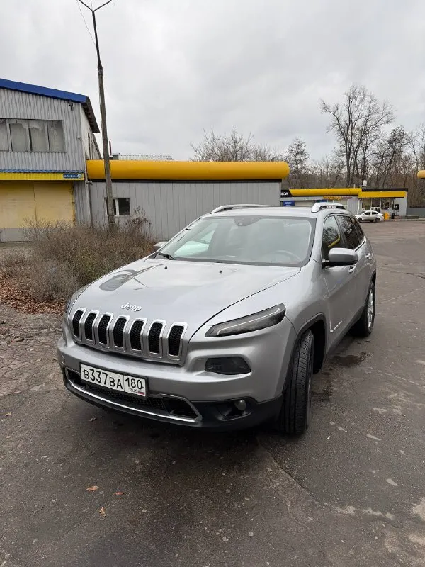 Jeep cherokee limited 2015 год - учёт рф 180-й. - передний привод -мотор 2.4 бензин, газ (атмосферни... - фотография
