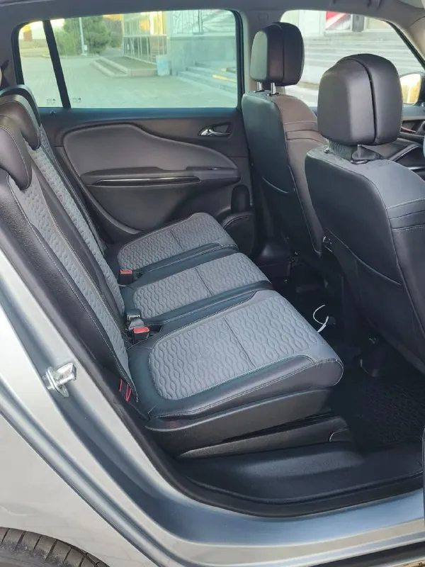 🚘 - opel zafira c (tourer) 📅 - год - 2013. 📈 - пробег - 240 000 км подтвержденный автотекой! 🚀 - двигатель - 1.8л. механика (140л. с.). 📃 - документы - 2 владельца за все время 💵 - цена - 1.150 торг реальному покупателю! ☎️ - тел. - +79494660795 📝 - комплектация:кожаный салон(5мест), адаптивный свет, авто свет, авто дождь, складывание зеркал, електро ручник, електро привод передний сидений, адаптивный круиз контроль, abs,8 подушек безопасности, подогрев руля, двух зонный климат контроль, омывайки фар, комплект летних шин r17 и зимних на литье резина без пробега! 📲 tg: nikolay 📞 звоните: +7(949)4660795 - фотография - 9