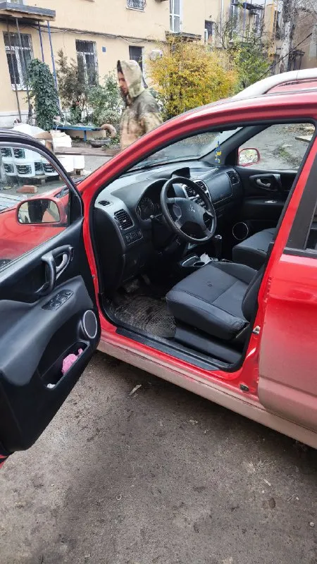 Продам mitsubishi спейс стар 2004 год коробка автомат, пробег родной 113600т, антифриз новый печка жарит отлично) двигатель работает отлично масло не берёт один хозяин, хорошая машинка как для семьи так и для работы, машина местная когда оформляли на 180 регион вписал фаркоп и газ, но газ не стоит продажа только с переоформлением, цена 500т торг возле авто возможен обмен на авто подешевле+79497417190 📲 tg: @aleksandr1983levada 📞 звоните: +7(949)7417190 - фотография - 7