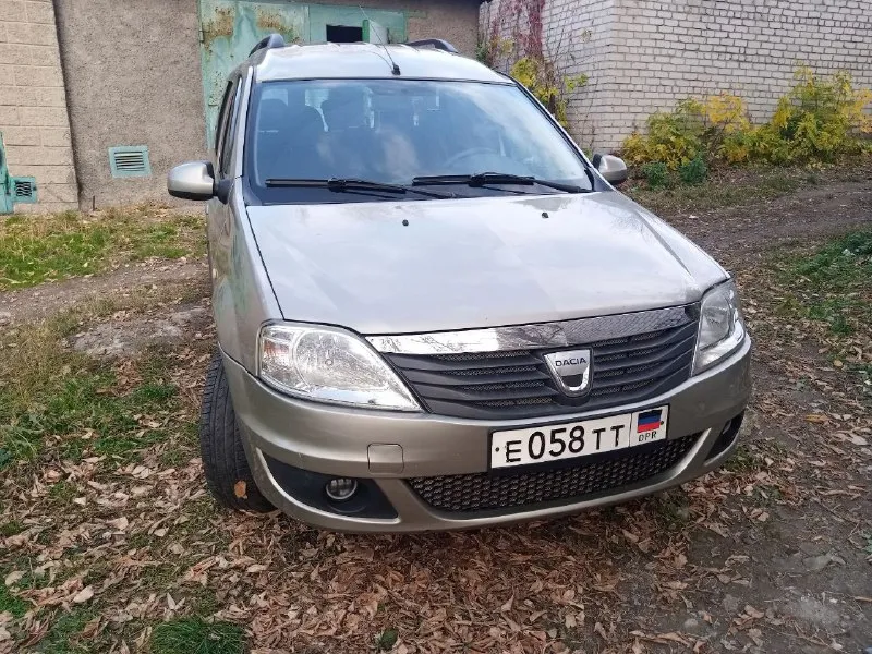 Dacia logan mcv 2009 г. в. 7 мест. (та же лада ларгус. ) газ/бензин. пробег 250000т. двигатель 16кл.... - фотография