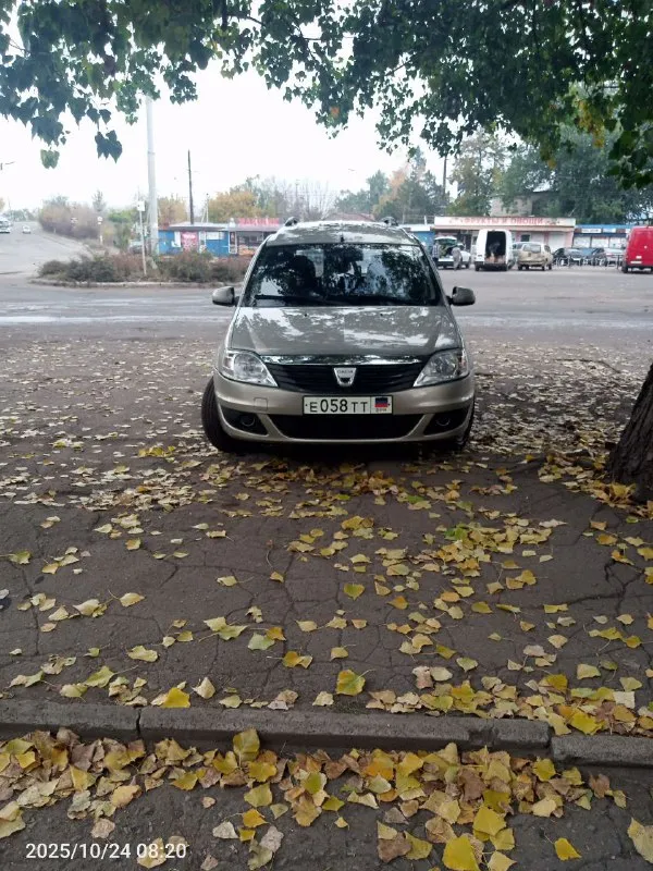 Dacia logan mcv 2009 г. в. 7 мест. (та же лада ларгус. ) газ/бензин. пробег 250000т. двигатель 16кл. рено k4m. состояние для своих лет нормальное. замена грм произведена 2000km назад. автомобиль личный (владелец с 2021г), езжу каждый день. цена 600000т. р. торг у капота. переоформление. макеевка +79493936100 - фотография - 2