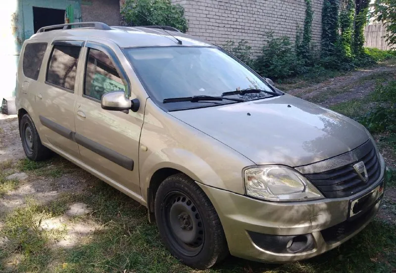 Dacia logan mcv 2009 г. в. 7 мест. (та же лада ларгус. ) газ/бензин. пробег 250000т. двигатель 16кл. рено k4m. состояние для своих лет нормальное. замена грм произведена 2000km назад. автомобиль личный (владелец с 2021г), езжу каждый день. цена 600000т. р. торг у капота. переоформление. макеевка +79493936100 - фотография - 5