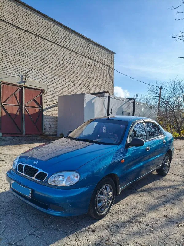 Продам ланос 2011 год двигатель 1.5 2 стеклоподъёмника, гидроусилитель руля. двигатель в хорошем состоянии, масло не есть. весь в родном окрасе, без ржавчины, низ дверей целый. салон ухоженный. 2 ключа, переоформление без проблем цена 320000 торг донецк звоните +79494203825 📞 звоните: +7(949)4203825 - фотография - 2