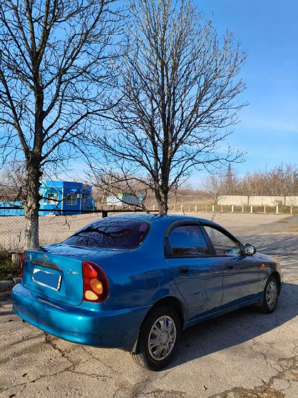 Продам ланос 2011 год двигатель 1.5 2 стеклоподъёмника, гидроусилитель руля. двигатель в хорошем состоянии, масло не есть. весь в родном окрасе, без ржавчины, низ дверей целый. салон ухоженный. 2 ключа, переоформление без проблем цена 320000 торг донецк звоните +79494203825 📞 звоните: +7(949)4203825 - фотография - 5