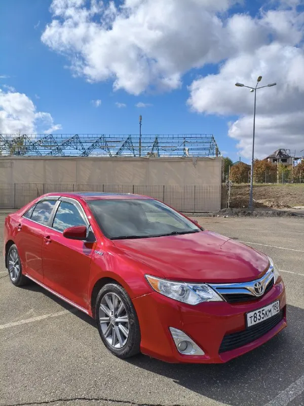 Toyota camry 50 hybrid 2012 год бензиновый, 2.5 hibrid пробег: 91.000 миль комбинированный салон кожа+алькантара электро регулировка сидений комплектация: датчики света, электро регулировка зеркал, климат-контроль, сенсорный монитор с bluetooth, круиз-контроль, мульти руль. цена 1530000р телефон +79493361131 📞 звоните: +7(949)3361131 - фотография - 2