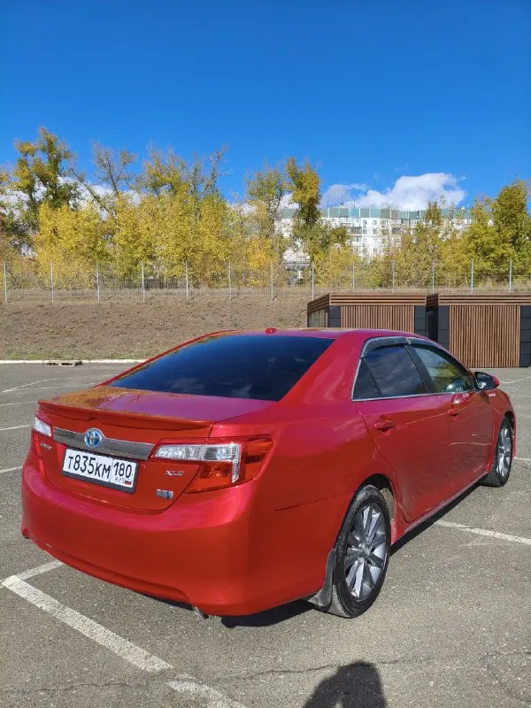Toyota camry 50 hybrid 2012 год бензиновый, 2.5 hibrid пробег: 91.000 миль комбинированный салон кожа+алькантара электро регулировка сидений комплектация: датчики света, электро регулировка зеркал, климат-контроль, сенсорный монитор с bluetooth, круиз-контроль, мульти руль. цена 1530000р телефон +79493361131 📞 звоните: +7(949)3361131 - фотография - 3