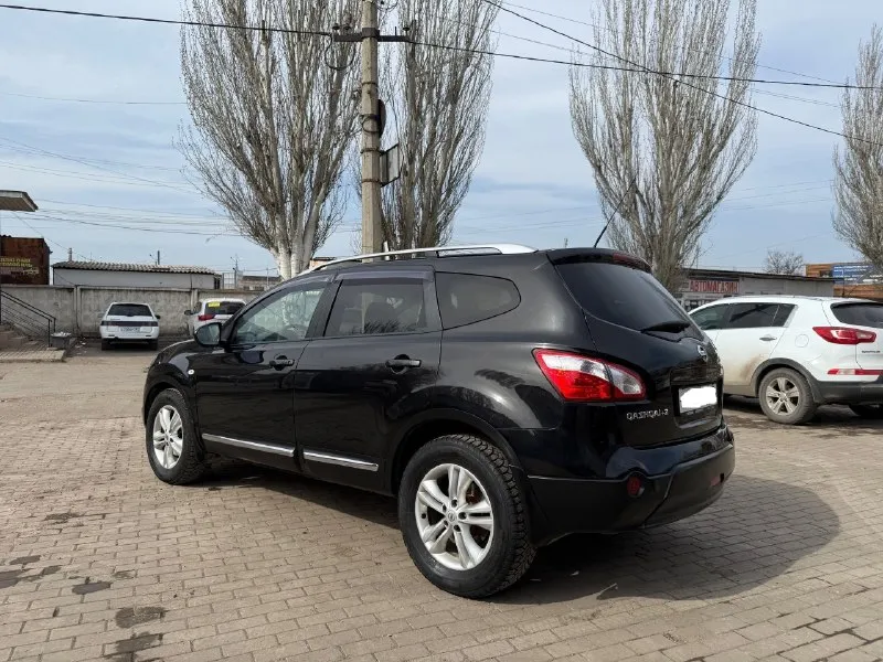 Nissan кашкай+2, кпп-автомат, 2013 год, 2.0 бензин, полный привод (подключаемый), 7 мест. автомобиль в идеальном состоянии !!! установлен контрактный двигатель с пробегом 40 тысяч и новая шикарная комплектация: электростёкла и зеркала, климат, круиз, кожа, панорамная крыша, камеры 360, бесключевой доступ, сигнализация, мультируль, навигация, музыка bose, у авто два ключа и два брелка, линзованный свет, abs, esp, на приборке ошибок нет. техническая часть авто также в прекрасном состоянии !!! кпп листает идеально, двигатель как часы, ходовая вся сделана, ни стуков ни скрипов !!! новый акб, новые свечи, масла-фильтра после замены, антифриз новый, масло в кпп после замены, новые тормозные диски и колодки. салон чистый, целый, кожа как новая. возможен трейд ин/обмен с вашей доплатой/. документы в порядке. можно оформить в кредит по двум документам !!! есть другие авто в продаже, огромный выбор на любой вкус и бюджет. авто уже на зимней новой резине, я-владелец, 181-й 📞 звоните: +7(959)2082267 - фотография - 3