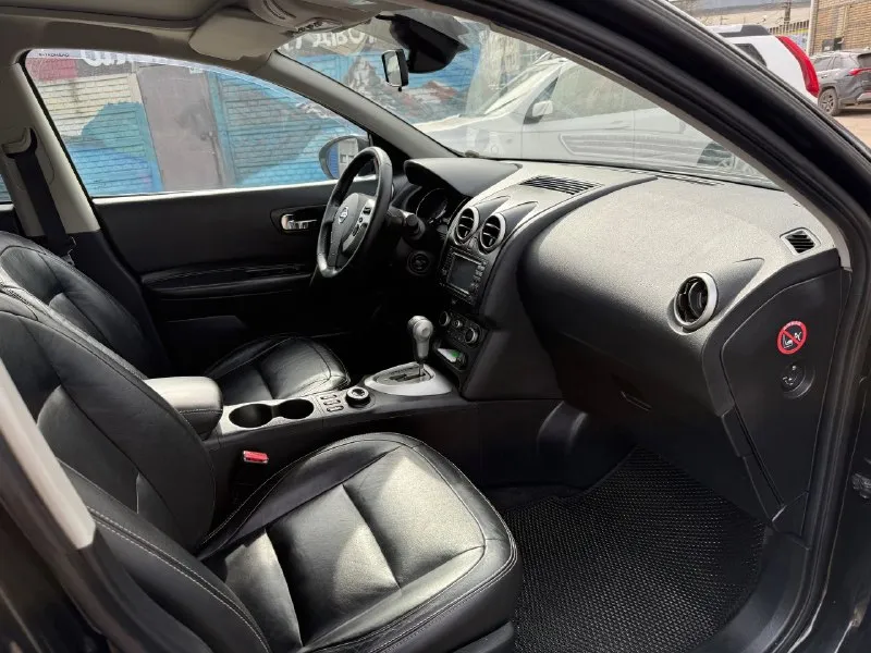 Nissan кашкай+2, кпп-автомат, 2013 год, 2.0 бензин, полный привод (подключаемый), 7 мест. автомобиль в идеальном состоянии !!! установлен контрактный двигатель с пробегом 40 тысяч и новая шикарная комплектация: электростёкла и зеркала, климат, круиз, кожа, панорамная крыша, камеры 360, бесключевой доступ, сигнализация, мультируль, навигация, музыка bose, у авто два ключа и два брелка, линзованный свет, abs, esp, на приборке ошибок нет. техническая часть авто также в прекрасном состоянии !!! кпп листает идеально, двигатель как часы, ходовая вся сделана, ни стуков ни скрипов !!! новый акб, новые свечи, масла-фильтра после замены, антифриз новый, масло в кпп после замены, новые тормозные диски и колодки. салон чистый, целый, кожа как новая. возможен трейд ин/обмен с вашей доплатой/. документы в порядке. можно оформить в кредит по двум документам !!! есть другие авто в продаже, огромный выбор на любой вкус и бюджет. авто уже на зимней новой резине, я-владелец, 181-й 📞 звоните: +7(959)2082267 - фотография - 6