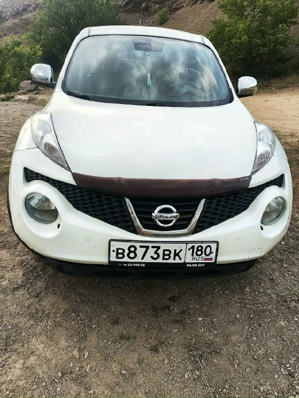 ⚠продам nissan жук ( juke)🪲 4wd год 2011 💥 цвет белый перламутр💥 (весь в родной краске) птс оригинал обьём 1.6 💨turbo (190 л. с. полный привод, не путайте с переднеприводным авто, поэтому цена и выше)🔥 184тыс. км пробег, ⚙мотор работает ровно коробка вариатор работает чётко✅ 🔓🔑бесключевой доступ;🖲кнопка старт-стоп; складывание зеркал;климат-контроль салон кожа парктроники перед и зад, 🎥камера заднего вида навигация📡, usb, 📀aux, bluetooth🔊 грм полностью обслужен на оригинальных запчастях замена масла в вариаторе свет led резина зимняя/летняя макеевка, зелёный 🗣цена: 1.250 000р. 📞 +79493934819 📞 звоните: +7(949)3934819 - фотография - 3