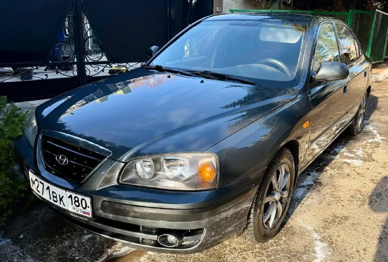Продам хендэ элантра / hyundai elantra тагаз, iii (xd2) рестайлинг, мотор 1.6, бензин, 2009 г. в., в сером цвете. пробег: 216.712 км. автомобиль полностью обслужен, мкпп, двигатель - без нареканий! замена комплектующих производилась согласно регламента. салон не прокуренный, эва коврики в салоне и багажнике, чехлы на сидениях (передние и задние). по салону есть небольшие возрастные дефекты. печка и кондиционер, подогрев передних сидений, электростеклоподъемники всё работает исправно и без нареканий. по кузову - косметически окрашены передний и задний бампер (из-за жары на них начала шелушиться лкп, удара не было), полировка. в комплекте отдам летнюю резину + запаска в багажнике. по птс я 3й собственник. автотека зеленая, без ограничений, без запретов и дтп. цена: 450.000 руб. реальному покупателю обоснованный торг! осмотр донецк, макеевка тел. : +7 (949) 711 98 08 - фотография - 1