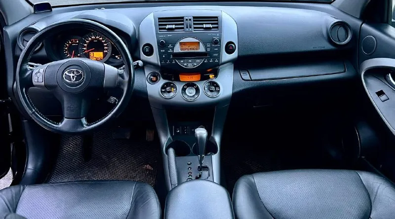 Toyota rav 4 полный привод, 2008год, бензин 2.0 автомат обычный! пробег:188.000км родной!! два хозяина за всю историю!! автотека зеленая!!! автомобиль без дтп!! автомобиль в хорошем состоянии !! в максимальной комплектации!!! есть все для комфортного вождения! подогрев сидений, партроник, круиз-контроль, климат-контроль, кожаный салон, мульти руль, 4wd старт стоп кнопка бесключевой доступ и многое другое…. . одним словом это toyota автомобиль который не нуждается в рекламе!!!! кто знает тот поймет!!! юридически чист!!! с документами полный порядок!!! цена :1.280.000₽ все вопросы по тел:+79493578236 или телега +79094166333 - фотография - 5