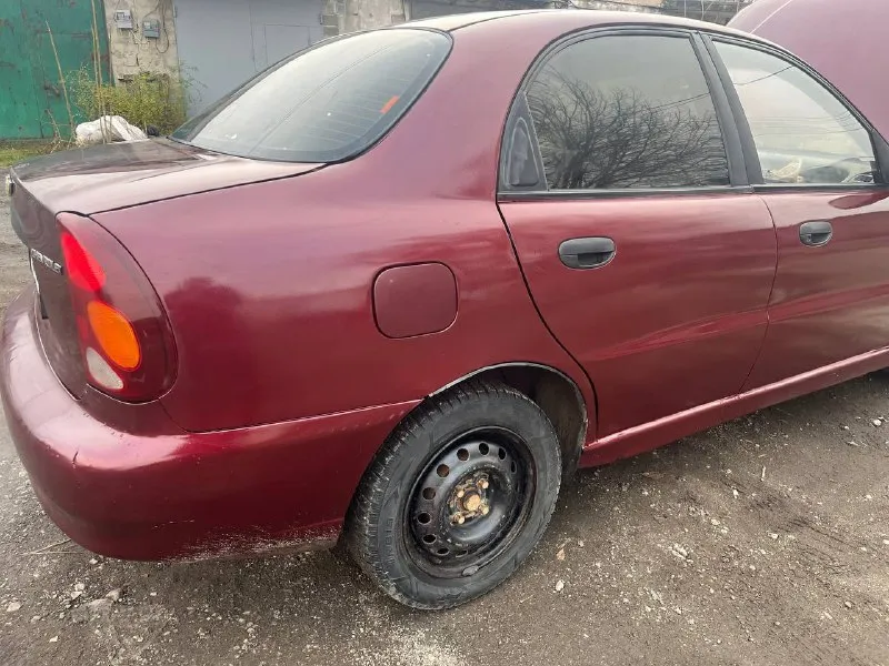В продаже chevrolet lanos двигатель 1.5 не дымит масло не ест коробка 5-ти ступка не выбивает не гудит документы чистые, полное оформление по технике гудит задний подшипник есть некоторые нюансы по кузову цена соответствующая цена : 210 быстрым торг мариуполь +79497160638 максим - фотография - 6