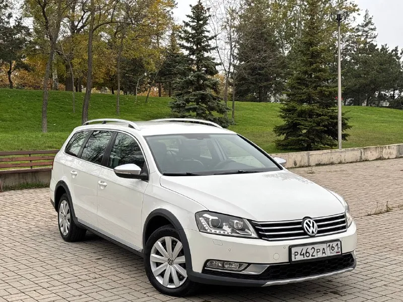 Volkswagen passat, 2012 alltrack 4motion двигатель: 2000cc / 211hp / 155kw tfsi тип коробки передач: nme(6a) пробег 260 000км автомобиль в отличном состоянии! мотор работает тихо без посторонних шумов, масложора нет! коробка работает отлично, не пинает не буксует!(обслуживалась) по ходовой все в порядке! полный привод обслужен автомобиль в максимальной комплектации!вентиляция передних сидений, массаж передних сидений! климат контроль греет холодит! адаптивный свет абсолютно всё работает! очень надёжный комфортный красивый универсал на полном приводе! цена 1 210 000₽ торг остальные вопросы по телефону: +79496361868 телега +380681107552 воцап телега - фотография - 2