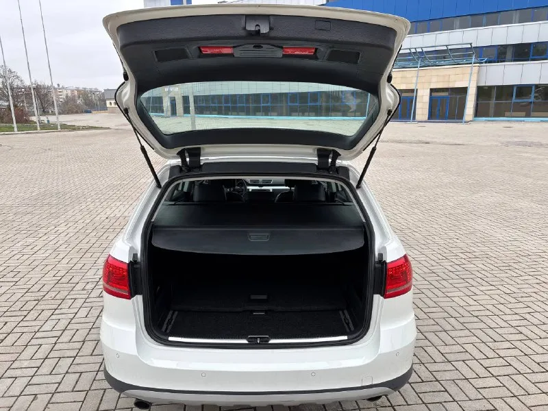 Volkswagen passat, 2012 alltrack 4motion двигатель: 2000cc / 211hp / 155kw tfsi тип коробки передач: nme(6a) пробег 260 000км автомобиль в отличном состоянии! мотор работает тихо без посторонних шумов, масложора нет! коробка работает отлично, не пинает не буксует!(обслуживалась) по ходовой все в порядке! полный привод обслужен автомобиль в максимальной комплектации!вентиляция передних сидений, массаж передних сидений! климат контроль греет холодит! адаптивный свет абсолютно всё работает! очень надёжный комфортный красивый универсал на полном приводе! цена 1 210 000₽ торг остальные вопросы по телефону: +79496361868 телега +380681107552 воцап телега - фотография - 6