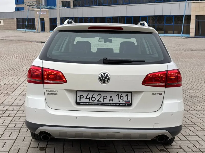 Volkswagen passat, 2012 alltrack 4motion двигатель: 2000cc / 211hp / 155kw tfsi тип коробки передач: nme(6a) пробег 260 000км автомобиль в отличном состоянии! мотор работает тихо без посторонних шумов, масложора нет! коробка работает отлично, не пинает не буксует!(обслуживалась) по ходовой все в порядке! полный привод обслужен автомобиль в максимальной комплектации!вентиляция передних сидений, массаж передних сидений! климат контроль греет холодит! адаптивный свет абсолютно всё работает! очень надёжный комфортный красивый универсал на полном приводе! цена 1 210 000₽ торг остальные вопросы по телефону: +79496361868 телега +380681107552 воцап телега - фотография - 9