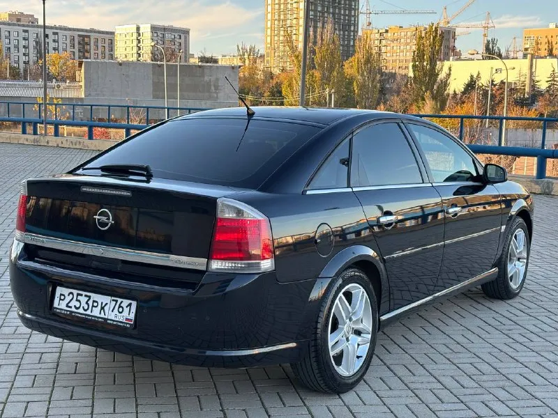 Opel vectra 2.0turbo 6-speed 2007 год выпуска автомобиль в хорошем состоянии в очень хорошей комплектации оригинальный пробег 199 000км весь автомобиль в заводском окрасе, все стёкла заводские! двигатель не дымит, масложора нет, динамика очень впечатляет! салон красивый ухоженный цена: 650 000₽торг остальные вопросы по телефону: +79496361868 телеграмм +380681107552 воцап телеграмм - фотография - 5