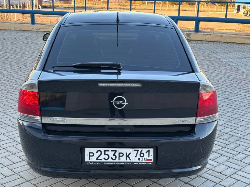 Opel vectra 2.0turbo 6-speed 2007 год выпуска автомобиль в хорошем состоянии в очень хорошей комплектации оригинальный пробег 199 000км весь автомобиль в заводском окрасе, все стёкла заводские! двигатель не дымит, масложора нет, динамика очень впечатляет! салон красивый ухоженный цена: 650 000₽торг остальные вопросы по телефону: +79496361868 телеграмм +380681107552 воцап телеграмм - фотография - 6