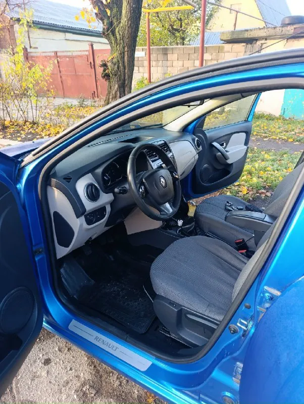 Продам renault логан 2,2014 год, пробег 236000, климат, подогрев сидений, парктроник, круиз контроль, газ евро4. 700.000 +79497512031 📞 звоните: +7(949)7512031 - фотография - 2