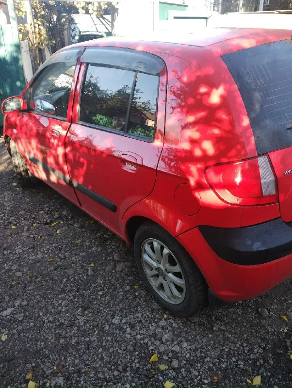 Продам hyundai в хорошем состоянии 2008г. двигатель 1.4 шепчет,135000 родного пробега, документы чистые, приятный салон, дно без дыр, могу присутствовать в мрэо, цена 520000₽ осмотр в макеевке+79493488702 📞 звоните: +7(949)3488702 - фотография - 2