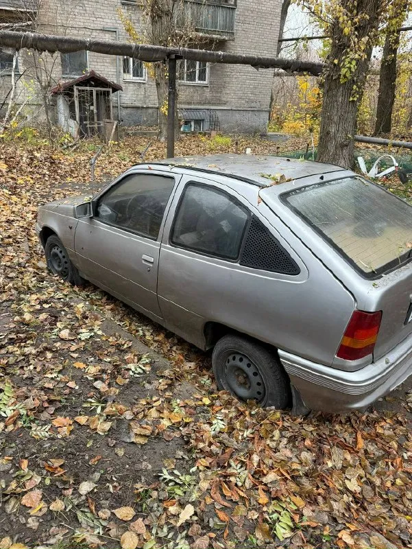 В продаже opel кадет 1.2 карбюратор на бодром ходу, отличный вариант работяги по цене убитых жигулей, музыка играет, дворники машут, свет горит, ручник держит, цена 95000 рублей с торгом возле авто, постоянный днр учет с возможностью оформления, хозяйка на связи, находится в донецке калининский район, +79497043566 телефон для связи там же телеграмм, по телефону не торгуюсь и пол цены не скидываю 📞 звоните: +7(949)7043566 - фотография - 2