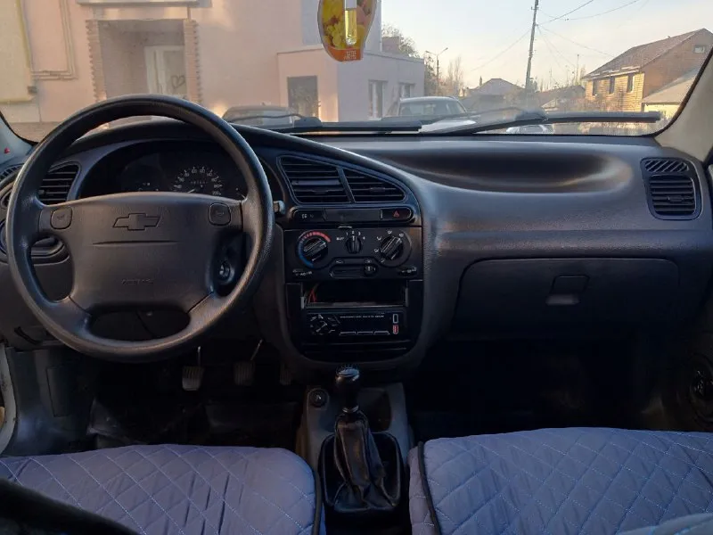 Продажа в днр продам chevrolet lanos 2007 года выпуска двигатель коробка ходовая всë в порядке в комплектации присутствует кондиционер стëкла подъëмники усилитель руля магнитола колонки сигнализация цена 300.000 тысяч реальному покупателю торг. .. город донецк +79494944311 - фотография - 5