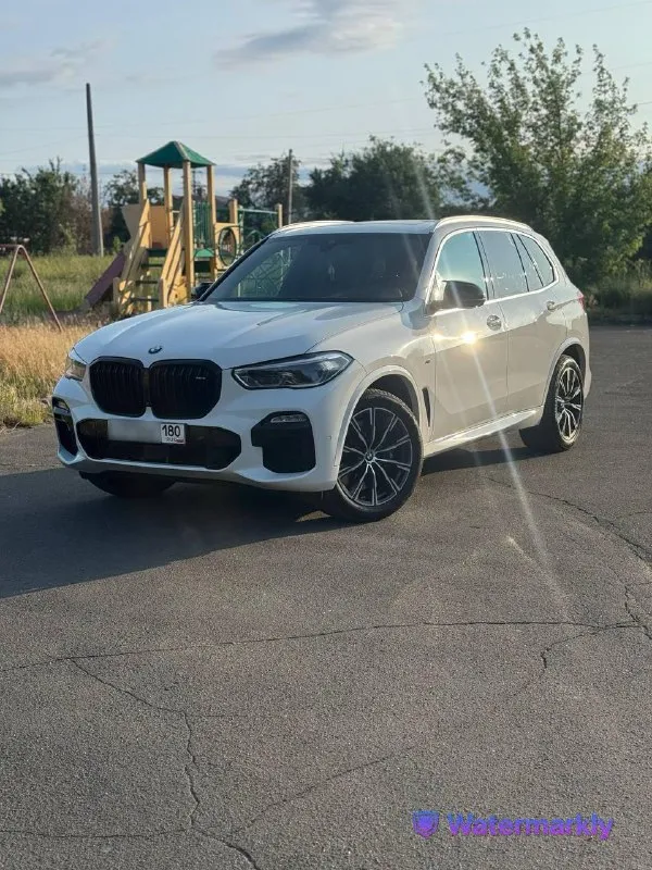 Bmw g05 3.0 л / 340 л. с. / бензин пробег 122.000 год 2019 я собственник, покупал для себя. чистый немец. без каких-либо дтп. оригинальный пробег, полностью обслужена, никаких вложений абсолютно не требуется. - 2 комплекта колёс на родных дисках 20р - м пакет, спорт пакет, м сидения, м руль - фары bmw laser light - 360 обзор - панорама - проекция - мертвые зоны в зеркалах - все ассистенты (удержание полосы, обнаружение пешеходов, авто торможение, авто парковка, авто движение задним ходом) - carplay - адаптивный автосвет - два ключа в июне выполнена полировка кузова и нанесено несколько слоёв керамики 6.150.000 торг +79498463158, +79198864696 (макеевка-донецк) 📲 tg: blanco 📞 звоните: +7(949)8463158 - фотография - 2