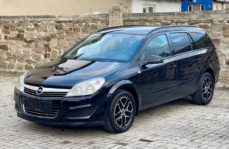 ✅ opel asrta универсал ✅куплена новой в салон(не пригон!) ✅немецкая сборка ✅ 1.6 ✅бензин ✅год выпуск... - фотография