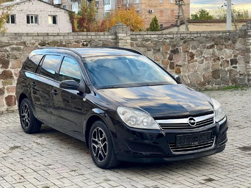 ✅ opel asrta универсал ✅куплена новой в салон(не пригон!) ✅немецкая сборка ✅ 1.6 ✅бензин ✅год выпуска 2009 ✅гаражное хранение ✅авто без дтп! ✅без коррозии!!! комплектация ✅климат контроль ✅подушка безопасности ✅бортовой компьютер ✅корректор фар ✅подогрев сидений ✅парктроник ✅камера заднего переднего вида 🔥в подарок новому владельцу ✅полный бак топлива ✅полное сопровождение в мрэо 🔥 донецк стоимость 500.000.₽🔥( без торга) (возможен обмен, на обмен дороже! или оценивайте ваши авто адекватно)(видео по запросу) тел. +7949-50-800-60 📞 звоните: +7(949)5080060 - фотография - 2