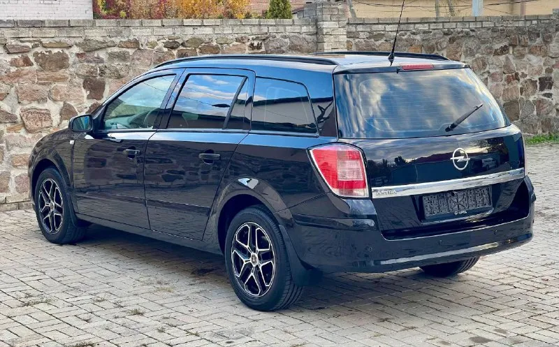 ✅ opel asrta универсал ✅куплена новой в салон(не пригон!) ✅немецкая сборка ✅ 1.6 ✅бензин ✅год выпуска 2009 ✅гаражное хранение ✅авто без дтп! ✅без коррозии!!! комплектация ✅климат контроль ✅подушка безопасности ✅бортовой компьютер ✅корректор фар ✅подогрев сидений ✅парктроник ✅камера заднего переднего вида 🔥в подарок новому владельцу ✅полный бак топлива ✅полное сопровождение в мрэо 🔥 донецк стоимость 500.000.₽🔥( без торга) (возможен обмен, на обмен дороже! или оценивайте ваши авто адекватно)(видео по запросу) тел. +7949-50-800-60 📞 звоните: +7(949)5080060 - фотография - 3