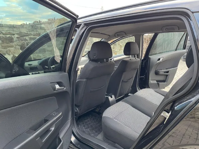 ✅ opel asrta универсал ✅куплена новой в салон(не пригон!) ✅немецкая сборка ✅ 1.6 ✅бензин ✅год выпуска 2009 ✅гаражное хранение ✅авто без дтп! ✅без коррозии!!! комплектация ✅климат контроль ✅подушка безопасности ✅бортовой компьютер ✅корректор фар ✅подогрев сидений ✅парктроник ✅камера заднего переднего вида 🔥в подарок новому владельцу ✅полный бак топлива ✅полное сопровождение в мрэо 🔥 донецк стоимость 500.000.₽🔥( без торга) (возможен обмен, на обмен дороже! или оценивайте ваши авто адекватно)(видео по запросу) тел. +7949-50-800-60 📞 звоните: +7(949)5080060 - фотография - 7