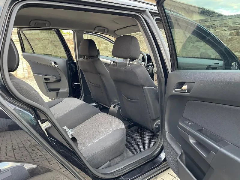 ✅ opel asrta универсал ✅куплена новой в салон(не пригон!) ✅немецкая сборка ✅ 1.6 ✅бензин ✅год выпуска 2009 ✅гаражное хранение ✅авто без дтп! ✅без коррозии!!! комплектация ✅климат контроль ✅подушка безопасности ✅бортовой компьютер ✅корректор фар ✅подогрев сидений ✅парктроник ✅камера заднего переднего вида 🔥в подарок новому владельцу ✅полный бак топлива ✅полное сопровождение в мрэо 🔥 донецк стоимость 500.000.₽🔥( без торга) (возможен обмен, на обмен дороже! или оценивайте ваши авто адекватно)(видео по запросу) тел. +7949-50-800-60 📞 звоните: +7(949)5080060 - фотография - 8