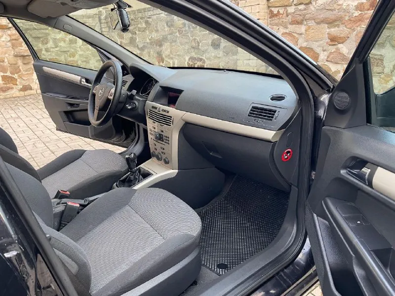 ✅ opel asrta универсал ✅куплена новой в салон(не пригон!) ✅немецкая сборка ✅ 1.6 ✅бензин ✅год выпуска 2009 ✅гаражное хранение ✅авто без дтп! ✅без коррозии!!! комплектация ✅климат контроль ✅подушка безопасности ✅бортовой компьютер ✅корректор фар ✅подогрев сидений ✅парктроник ✅камера заднего переднего вида 🔥в подарок новому владельцу ✅полный бак топлива ✅полное сопровождение в мрэо 🔥 донецк стоимость 500.000.₽🔥( без торга) (возможен обмен, на обмен дороже! или оценивайте ваши авто адекватно)(видео по запросу) тел. +7949-50-800-60 📞 звоните: +7(949)5080060 - фотография - 9