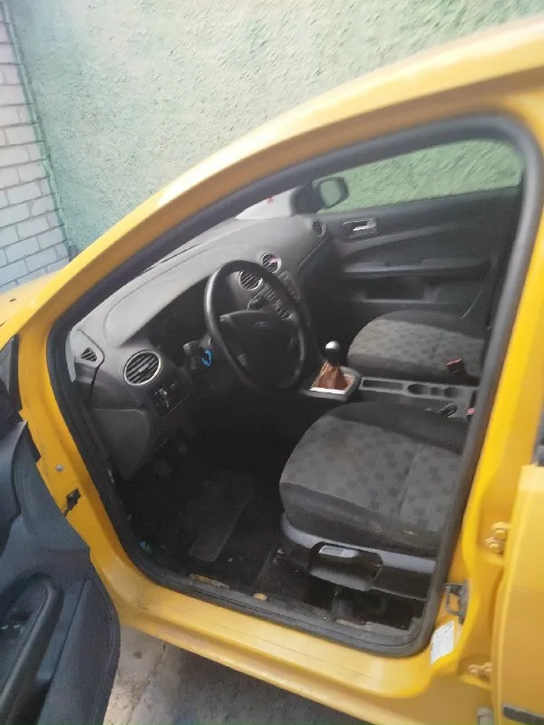 Продам/обменяю, ford фокус 2 универсал не с под такси цвет заводской закончился блок цена целиком 100к без торга либо обмен подробнее в л. с либо +79497234877 📞 звоните: +7(949)7234877 - фотография - 3