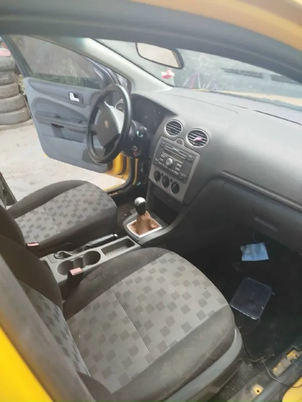 Продам/обменяю, ford фокус 2 универсал не с под такси цвет заводской закончился блок цена целиком 100к без торга либо обмен подробнее в л. с либо +79497234877 📞 звоните: +7(949)7234877 - фотография - 4