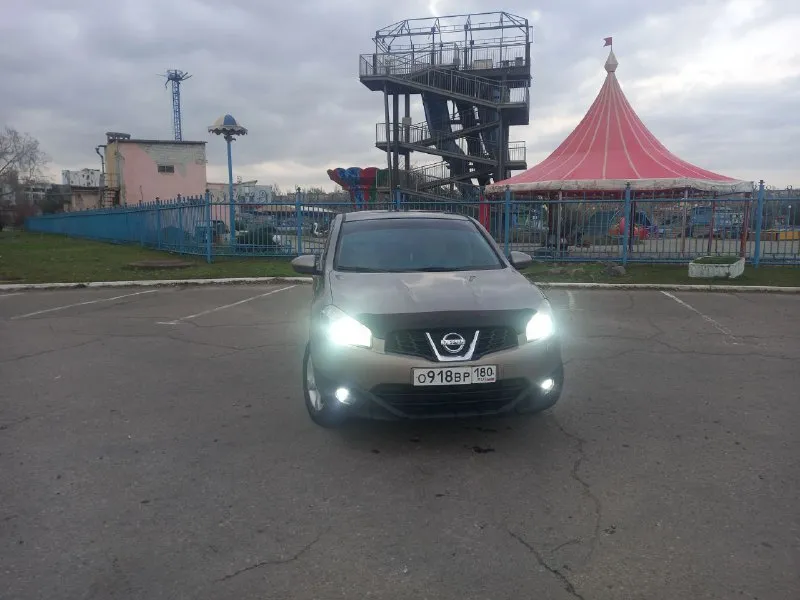 Продам nissan qashqai 2010 г. ,2.0, 141 л. с., cvt. авто в родном окрасе, все стекла родные, газ евро-4 ( вписан), led-лампы, атермалка, ходовая поменяна, новая зимняя резина, авто полностью обслужено. второй владелец. осмотр мариуполь. пробег 230 тыс. цена 980 000, торг. т. +79497225842 - фотография - 2