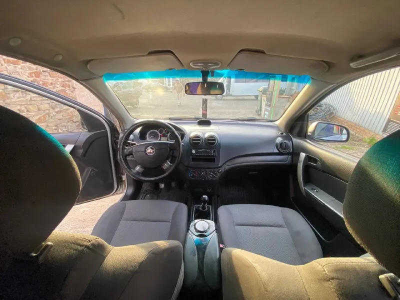 Продам chevrolet авео 2008 год выпуска двигатель 1.5 корейская сборка 163 тысячи пробега в родном окрасе кондиционер стеклоподъемники усилитель руля техническая часть также без нареканий, обслужена и вложений не требует цена 490 тысяч +79490835181 📞 звоните: +7(949)0835181 - фотография - 5