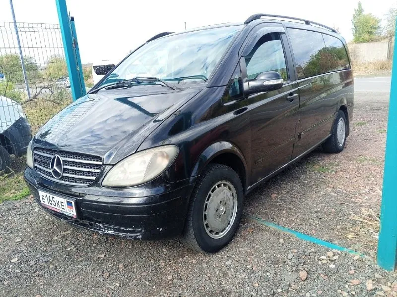 В продаже! mercedes viano 639 длиная база! пассажир 8+1 машина на полном ходу, заводится, едет. двигатель 2.2 cdi едет отлично, турбина дует, коробка механика (работает изумительно). хорошая музыка. год 2004 осмотр г. снежное цена 720 000, торг. переоформление без проблем! на все вопросы отвечу по телефону, звоните! +7949 337 55 98 андрей 📲 tg: @gazneftb 📞 звоните: +7(949)3375598 - фотография - 2