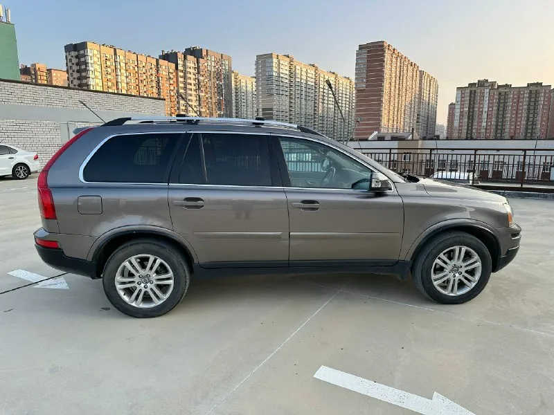 Продается обслуженная и ухоженная volvo хс90. автомобиль семейный, комфортный, крепкий и очень надеж... - фотография