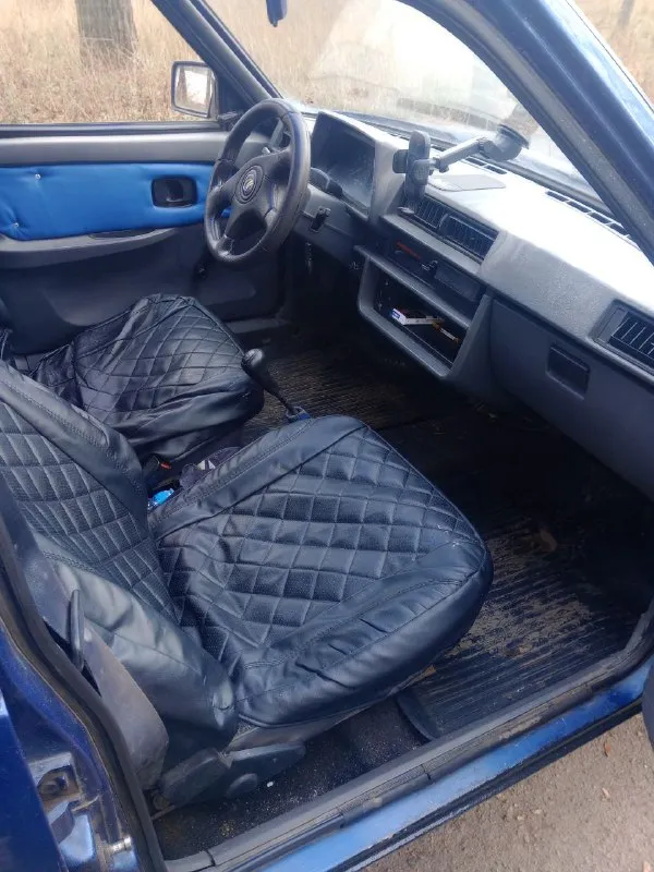 Продам заз славута в хорошем состоянии. год выпуска 2004. двигатель 1.2 мкпп 5ступка. по ходовой части нареканий нет, по электрике всё работает стаканы лонжероны дно не гнилое. из нового масло, фильтра, антифриз, карбюратор, стойки, пружины, генератор. два комплекта колес зима/лето. по документам я хозяин переоформление без проблем! город донецк кировский район. цена 110 тысяч рублей хороший торг. тел: +79494530578 📲 tg: артур 📞 звоните: +7(949)4530578 - фотография - 4