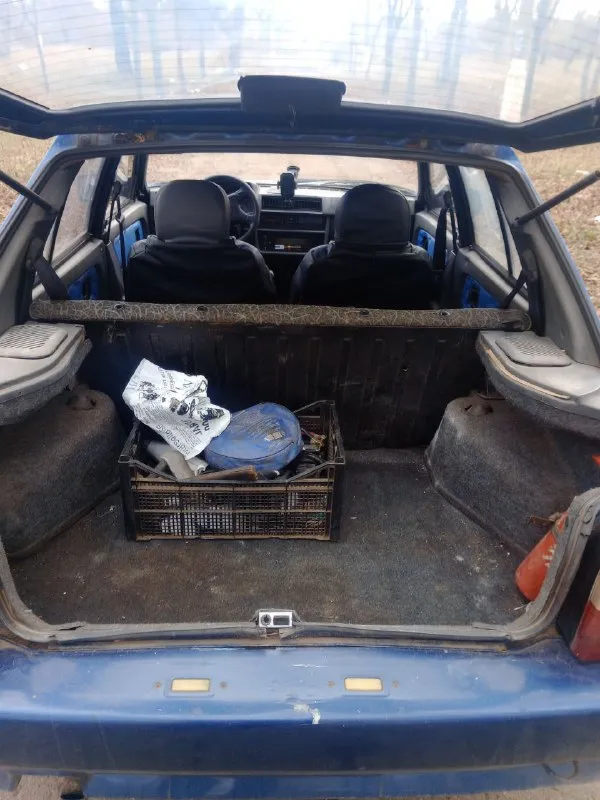 Продам заз славута в хорошем состоянии. год выпуска 2004. двигатель 1.2 мкпп 5ступка. по ходовой части нареканий нет, по электрике всё работает стаканы лонжероны дно не гнилое. из нового масло, фильтра, антифриз, карбюратор, стойки, пружины, генератор. два комплекта колес зима/лето. по документам я хозяин переоформление без проблем! город донецк кировский район. цена 110 тысяч рублей хороший торг. тел: +79494530578 📲 tg: артур 📞 звоните: +7(949)4530578 - фотография - 5